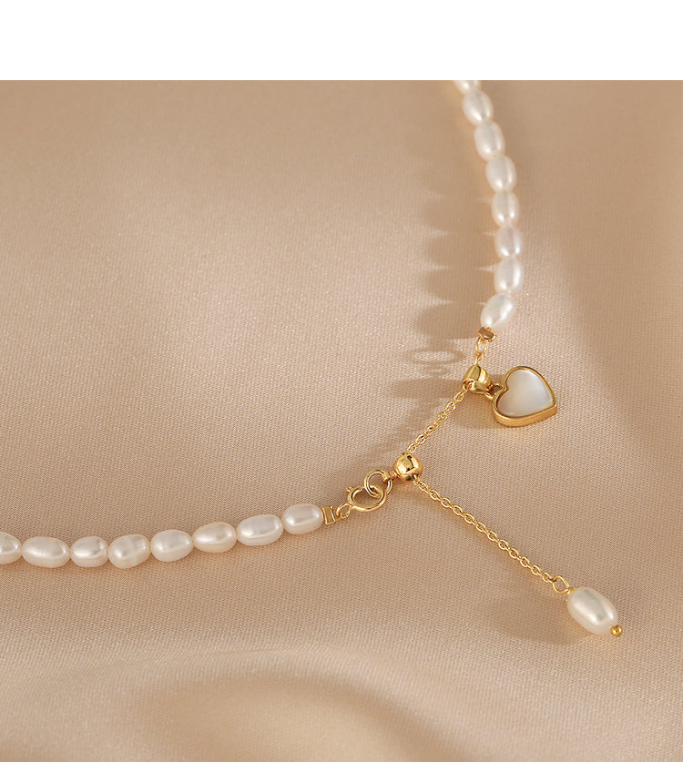 Freshwater pearl necklace femininity retro French freshwater white fritillary love pendant light advanced collarbone chain