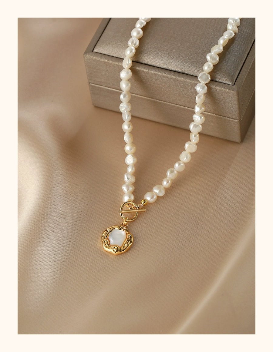 Baroque natural pearl necklace women's exquisite design OT buckle, shell pendant neck chain