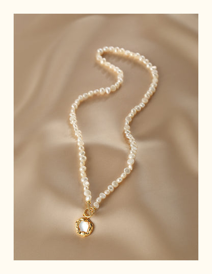 Baroque natural pearl necklace women's exquisite design OT buckle, shell pendant neck chain