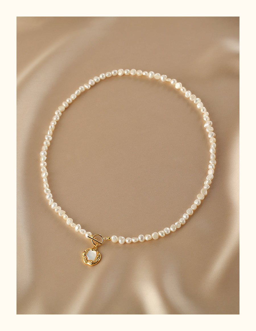 Baroque natural pearl necklace women's exquisite design OT buckle, shell pendant neck chain