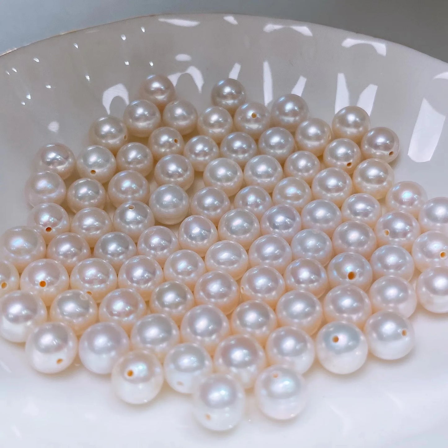 Good Quality Zhuji Cultured Round Freshwater Pearls  Half Hole White Loose Beads Natural Freshwater Pearls