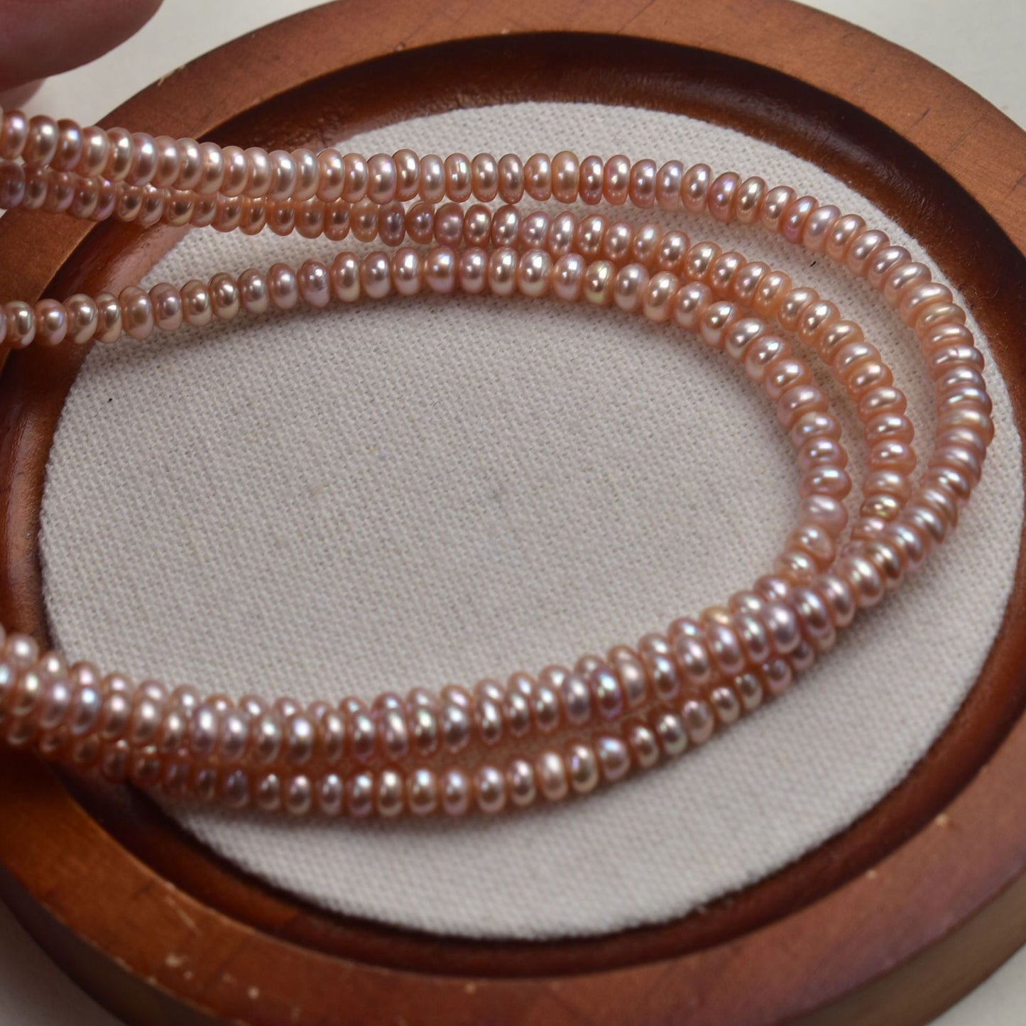 1222 4-5mm seedless freshwater pearl strong light flat bead DIY loose bead