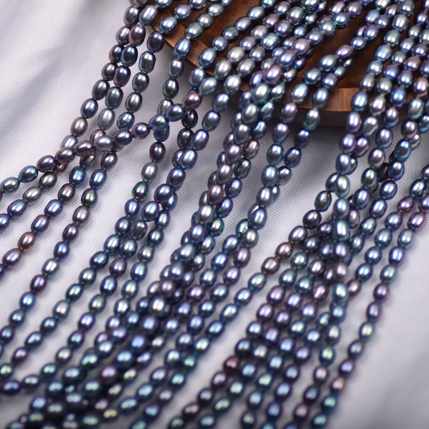 1051 Natural Freshwater Pearl Loose Beads DIY  Accessories 3-4mm Peacock Green Black Millet Beads Wholesale