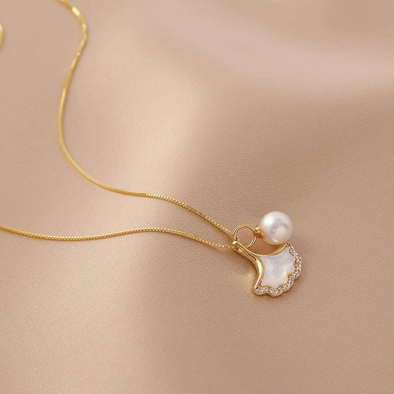 Ginkgo biloba pearl necklace women's jewelry design sense natural white fritillary exquisite