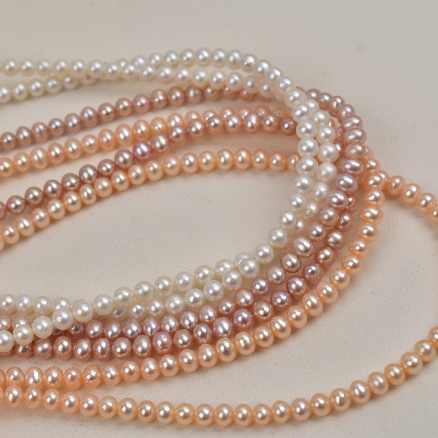1136 Natural freshwater strong light egg round pearl 4-5mm