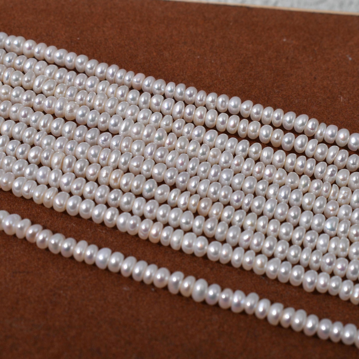 1213 2.5-3.5MM Small Flat Beads Natural Freshwater Flat Sheet Pearls DIY Handmade Accessories Accessories Semi-finished Materials
