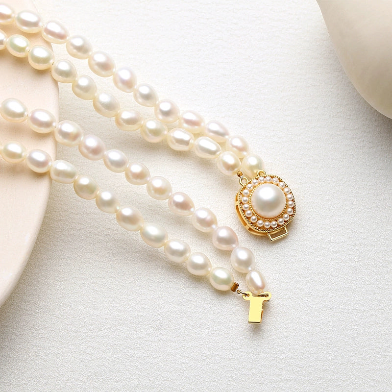 Double pearl necklace collarbone ladies rice grain freshwater beads elegant retro sweater chain 2025 new lettering