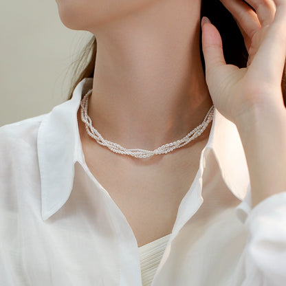 Multi-layer pearl necklace women's high-end sense light luxury niche collarbone chain personality versatile 2025 new popular neck chain