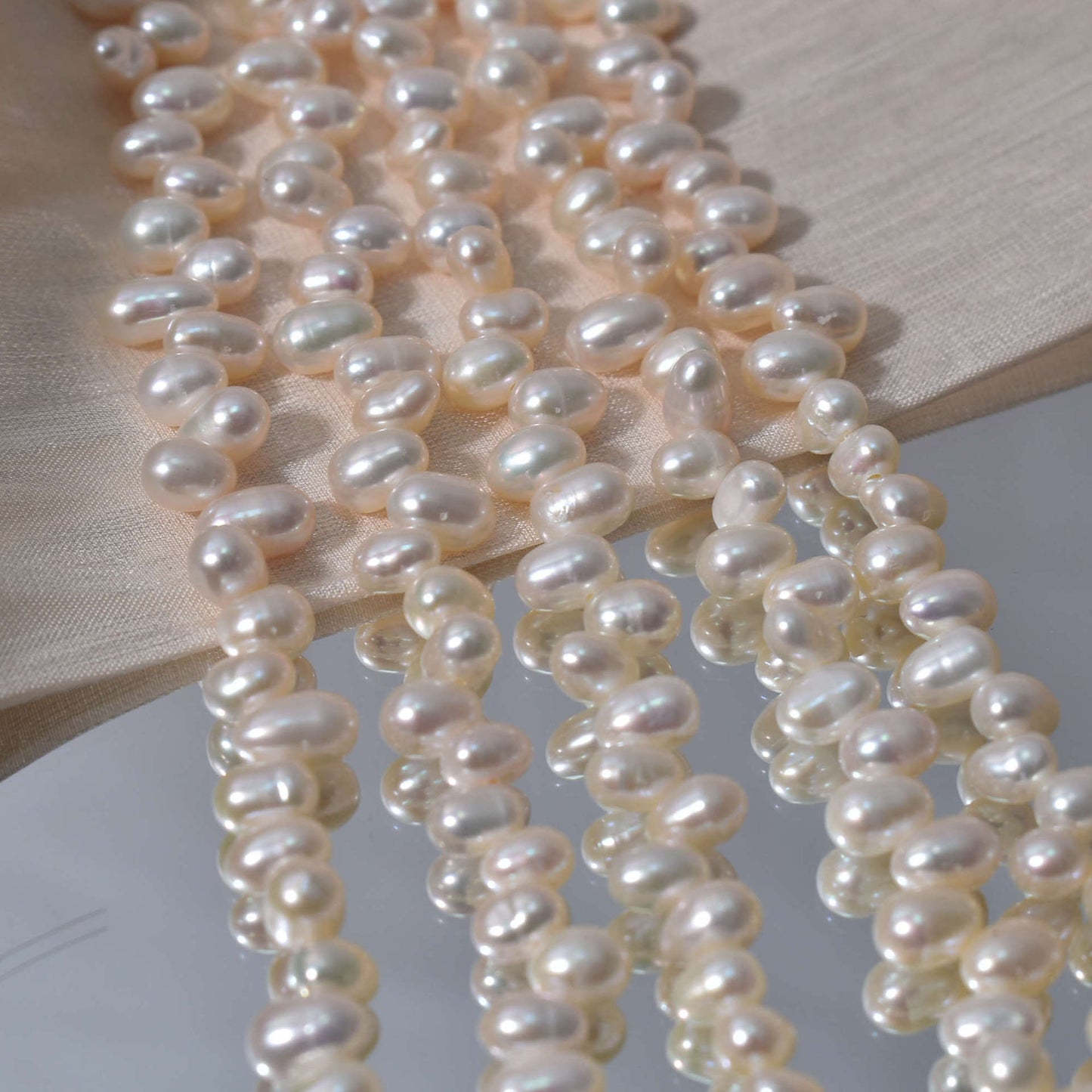 1027 Strong Light  Side Hole Rice Beads about 4-5mm Natural Freshwater Pearl Beads Handmade