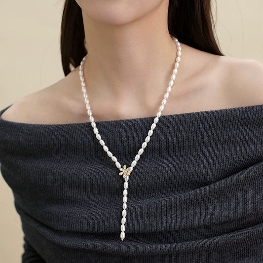 Natural Pearl Necklace Ladies French Delicate Snowflake Beads