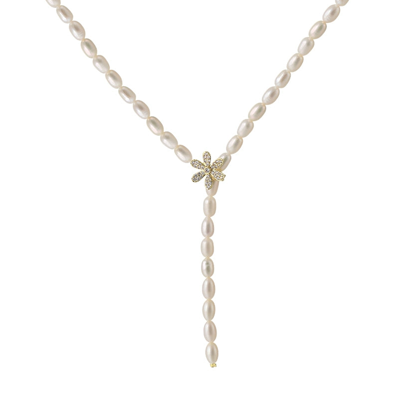Natural Pearl Necklace Ladies French Delicate Snowflake Beads