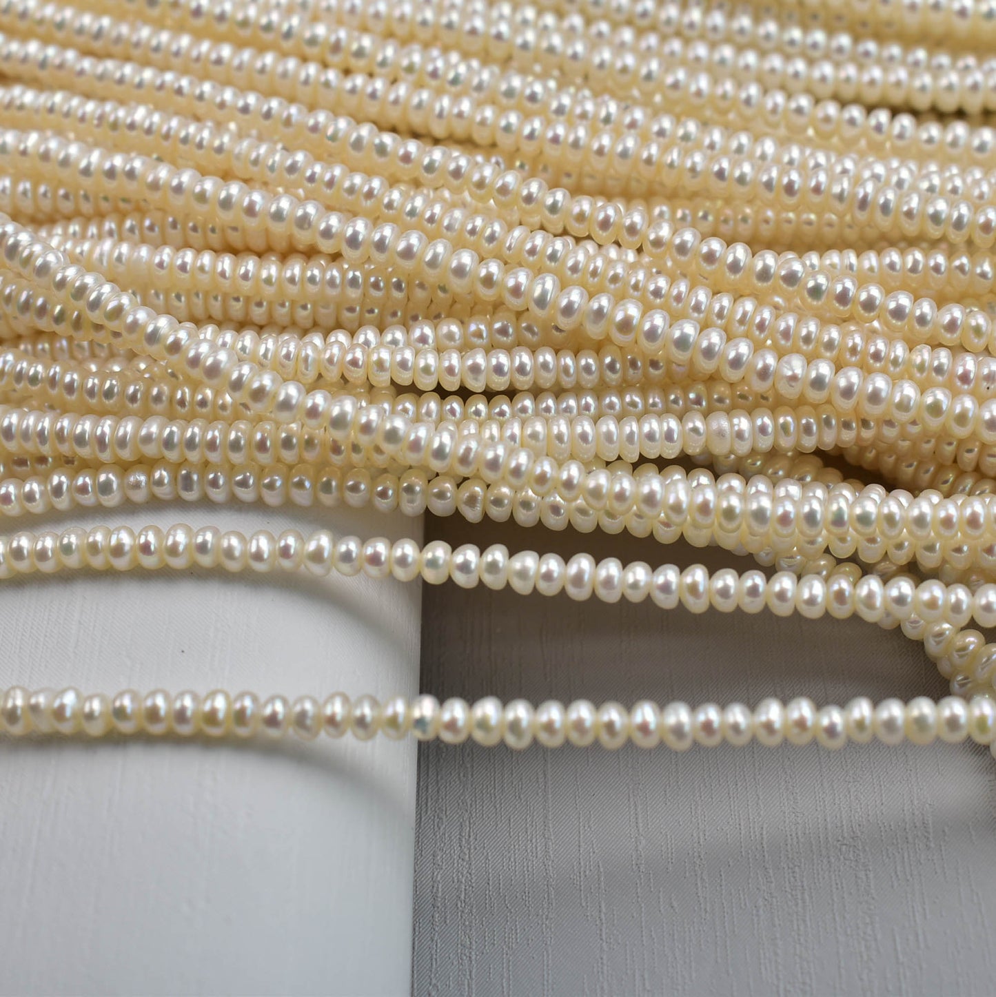 1243 new 2-3mm white, flat beads, white bright uniform freshwater pearl loose beads pearl DIY handmade material