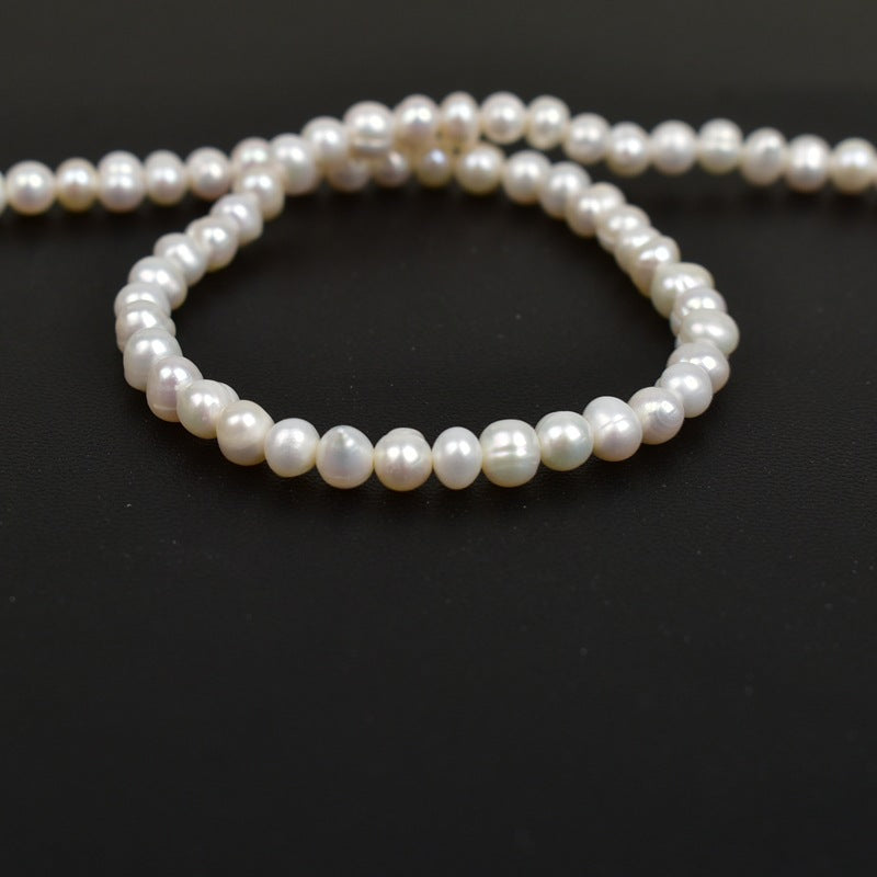 1135 4.5-5 mm Threaded Near Round Natural Freshwater Pearl Small Pearl Jewelry Accessories