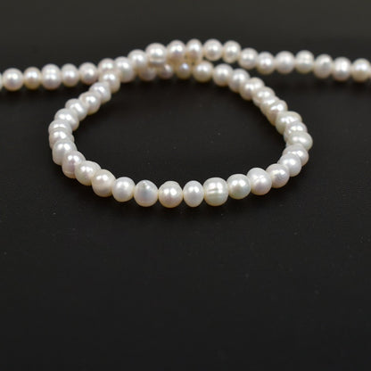 1135 4.5-5 mm Threaded Near Round Natural Freshwater Pearl Small Pearl Jewelry Accessories
