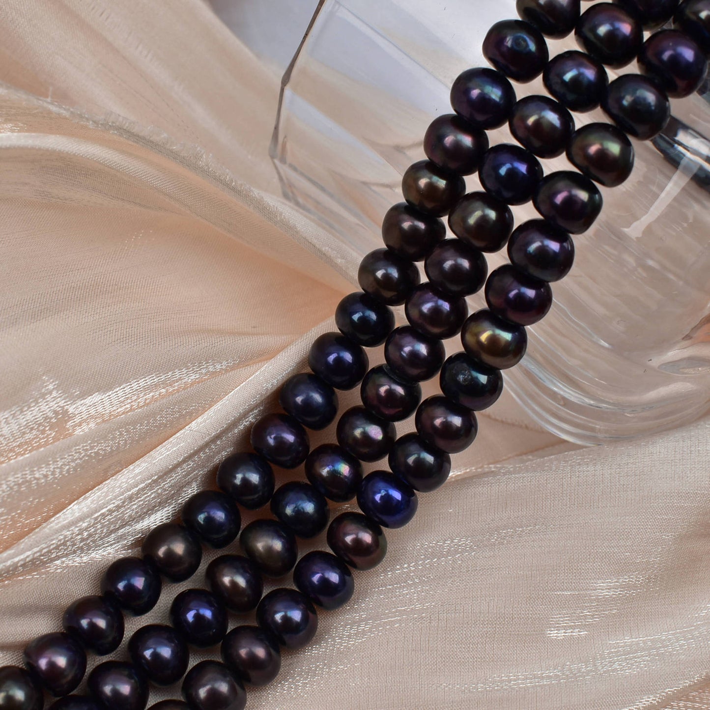1241 Black flat beads, natural freshwater pearls work in progress diy