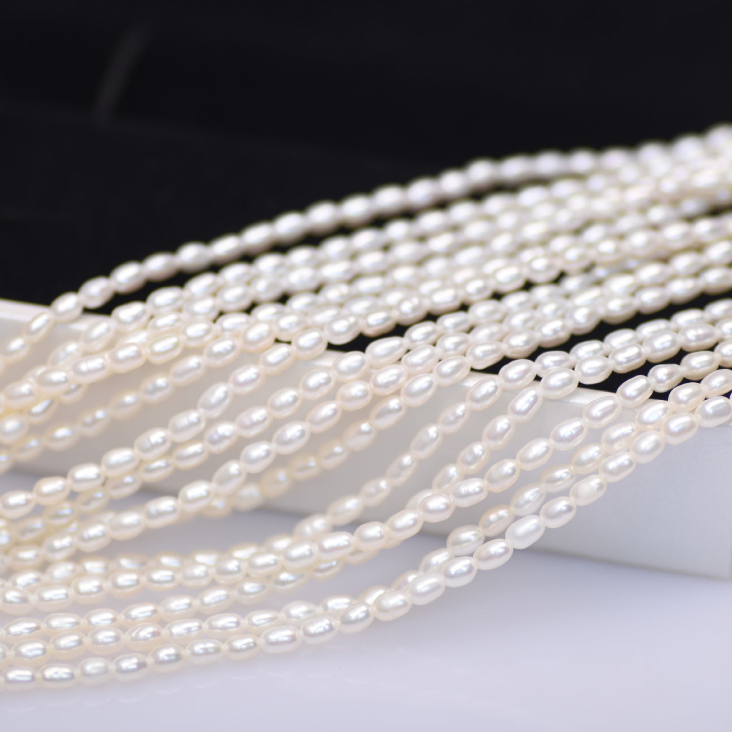 1060Strong light millet shaped pearl about 2.5-3 mm loose beads work in progress DIY