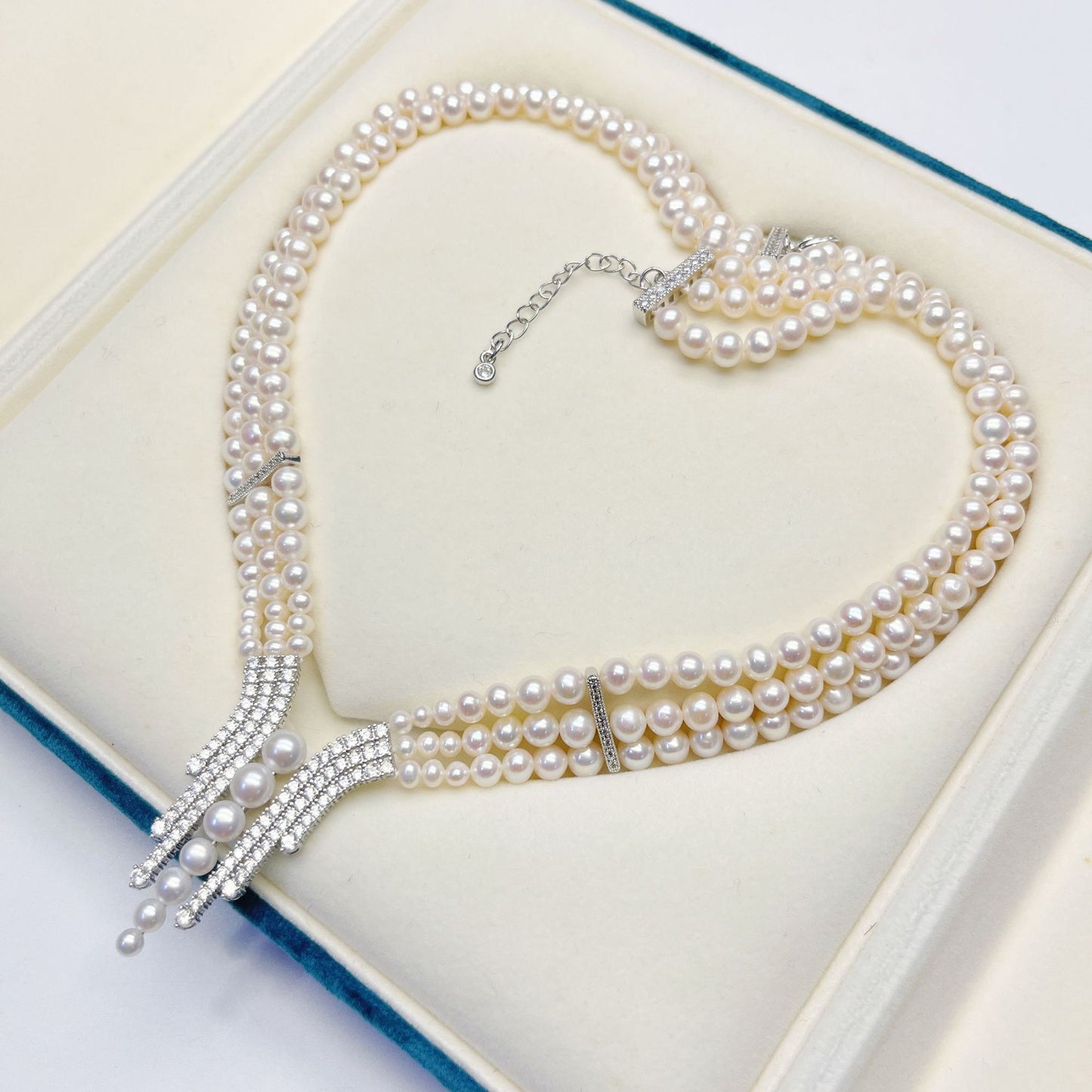 New, Multi-layer Freshwater Pearl Necklace, with A Dress, One-word Collar, One-piece Delivery.