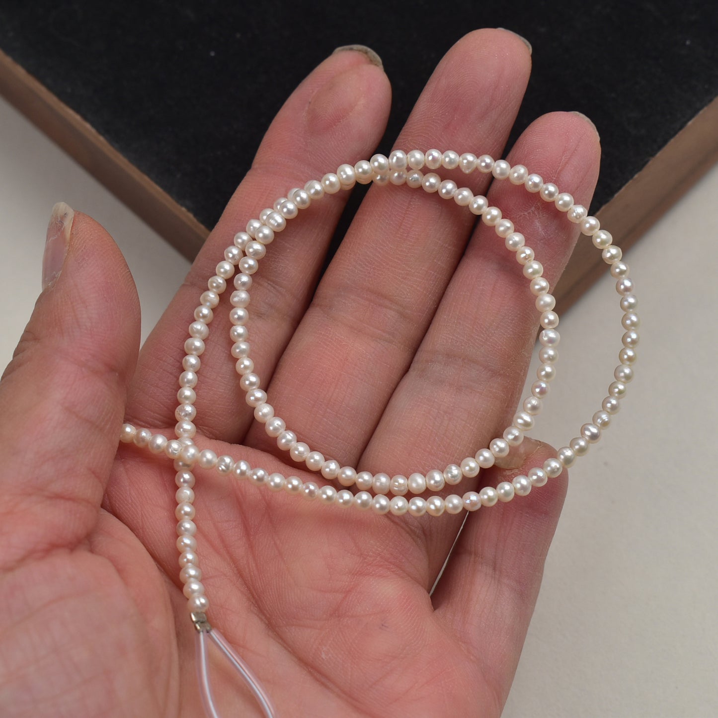 1133 natural freshwater pearls 2-3mm near round beads small flat beads loose beads DIY work in progress a string length about 38cm