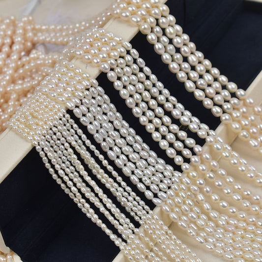 1025 wholesaleNatural freshwater pearls 2-2.5 mm strong light loose beads