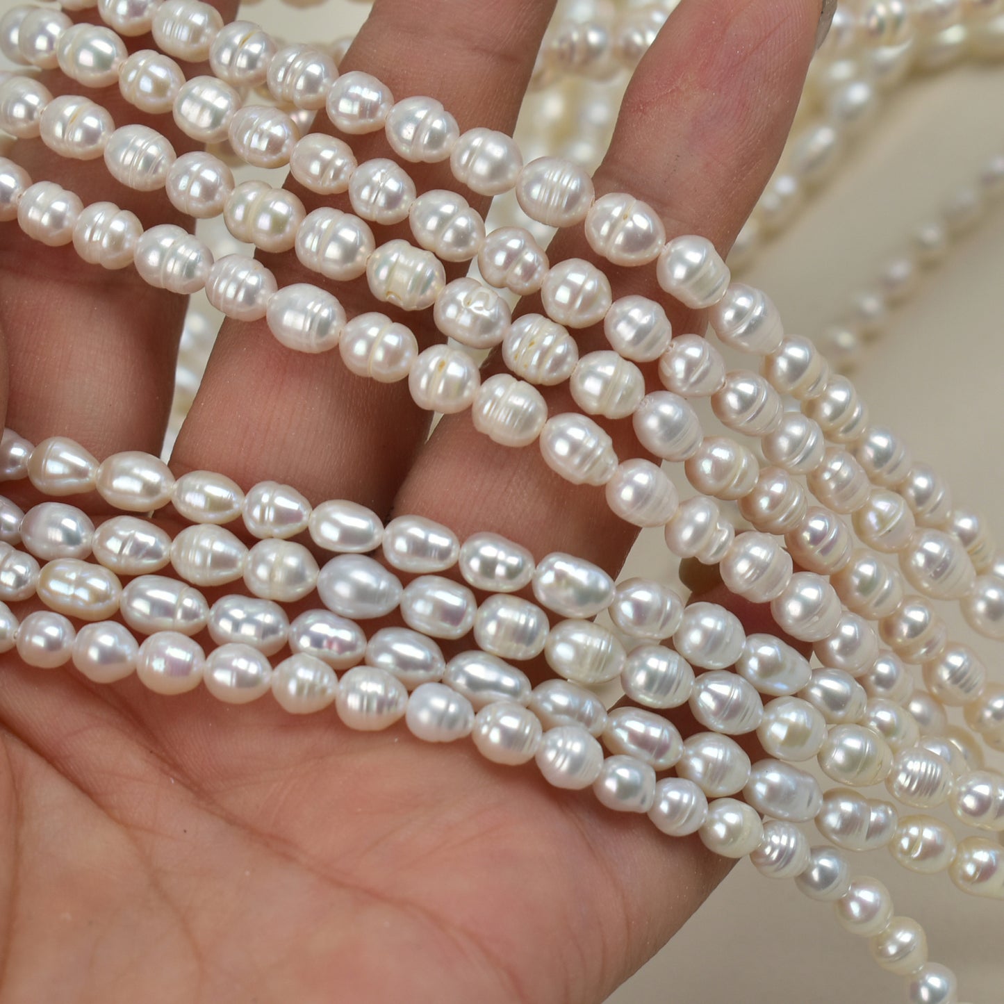 1031 Natural Freshwater Pearls 5-6mm Strong Light Rice Beads DIY Loose Beads