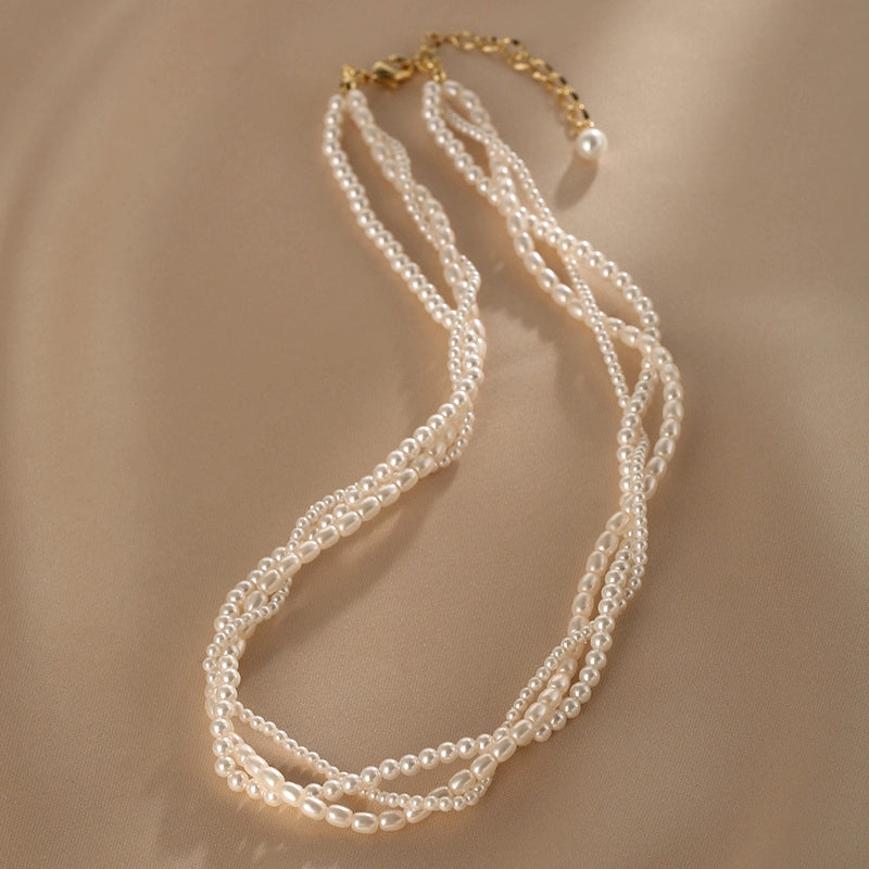 Multi-layer pearl necklace women's high-end sense light luxury niche collarbone chain personality versatile 2025 new popular neck chain