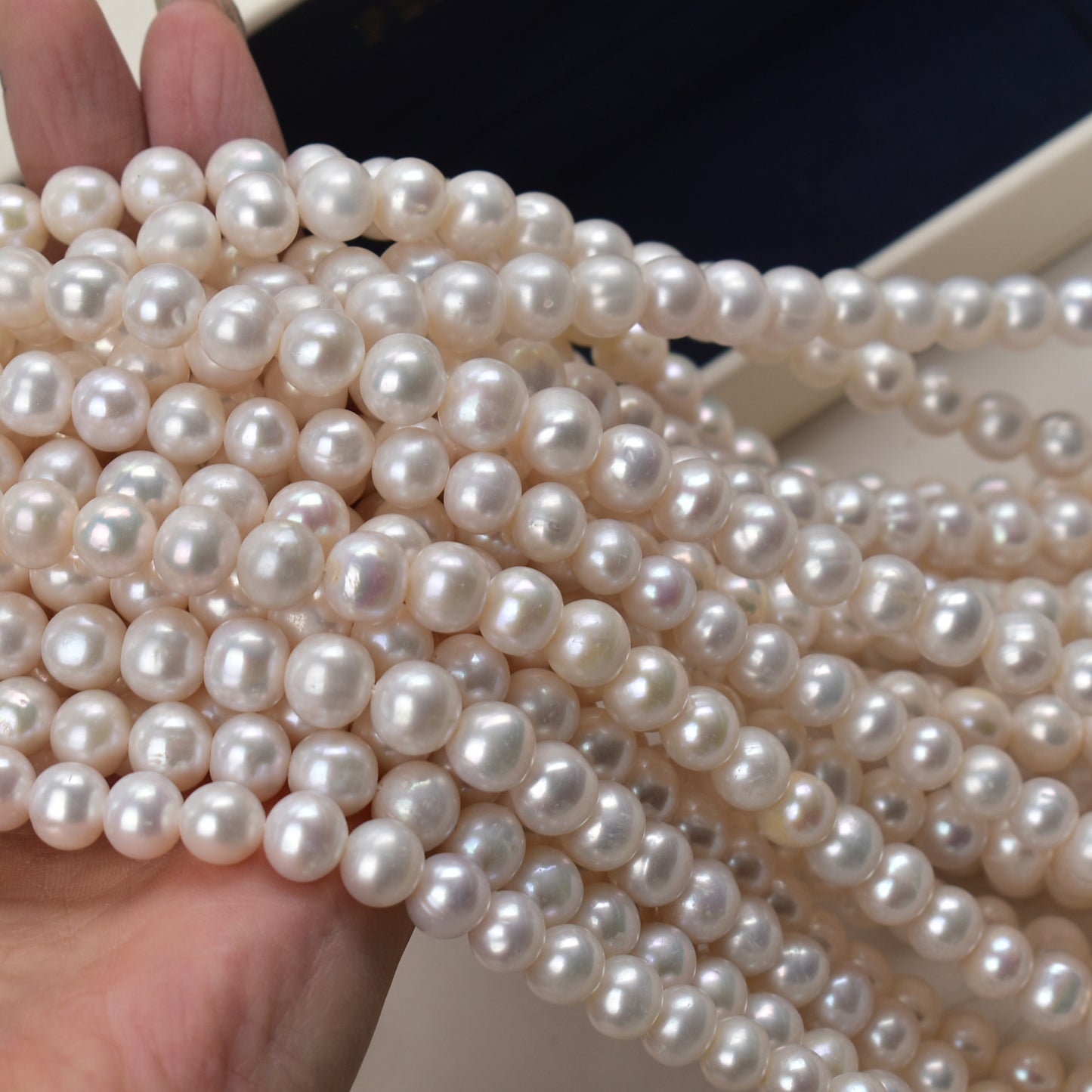 1149 wholesale 7-8-9 -10mm natural freshwater pearl seedless micro-flawed near round pearl DIY work in progress