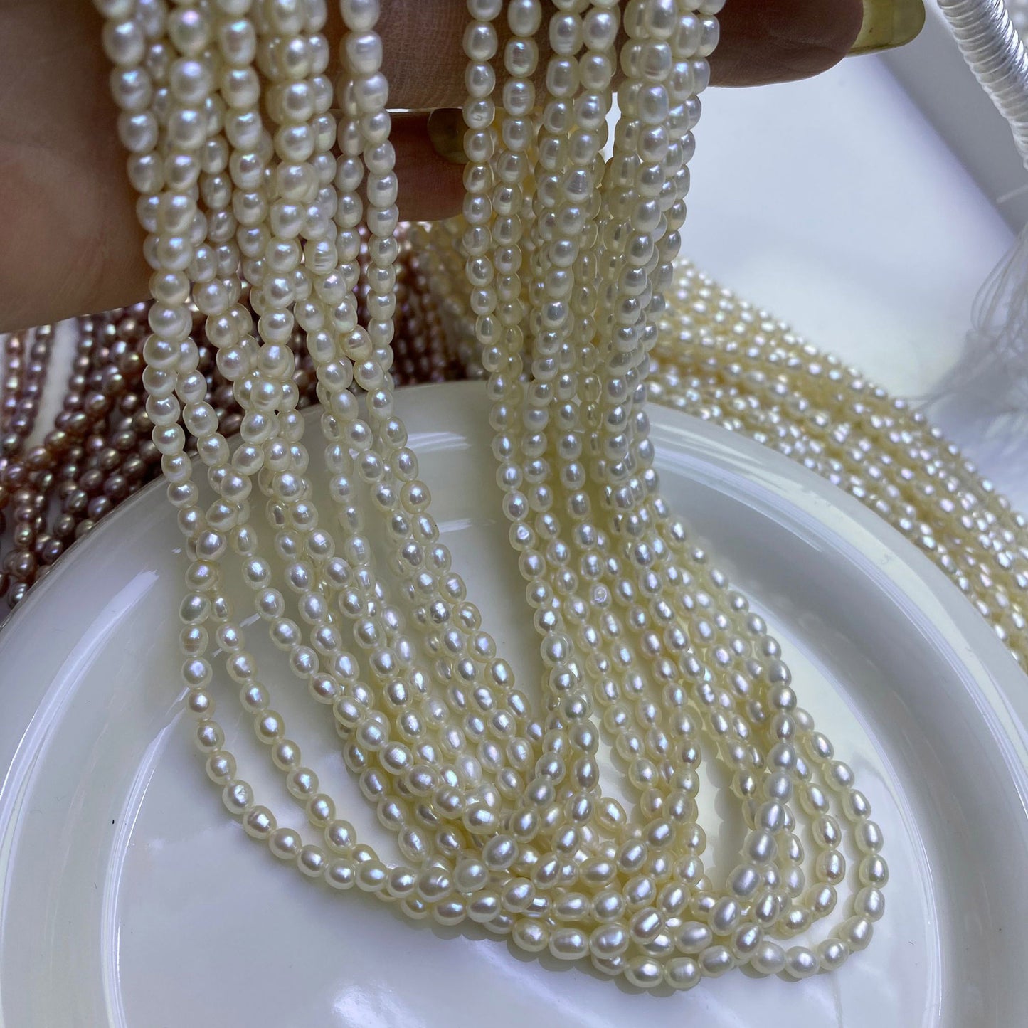 1056 Natural Freshwater Pearl 3-4mm Purple Rice Beads