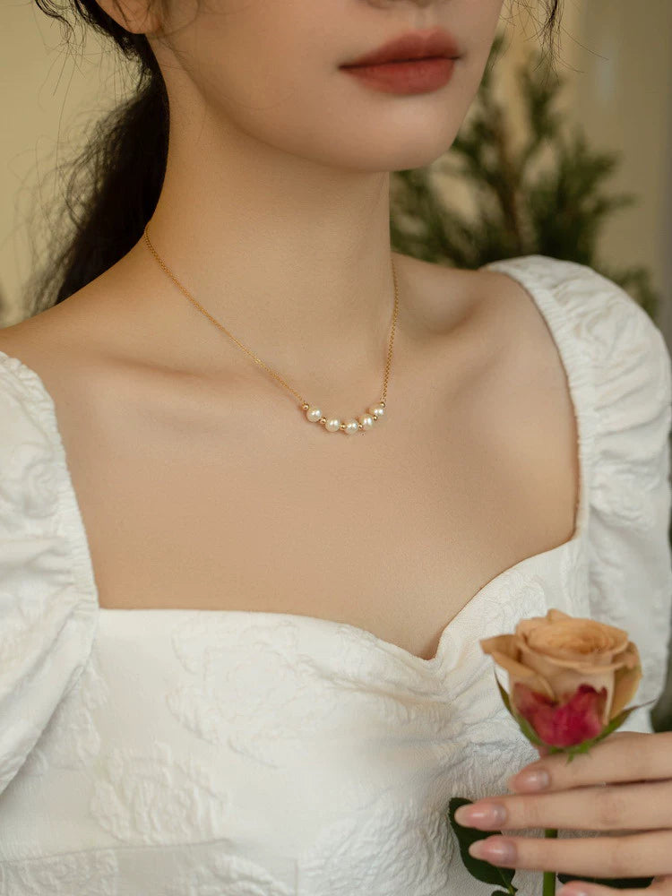 New Women's Freshwater Pearl Necklace Chain Retro Birthday Gift