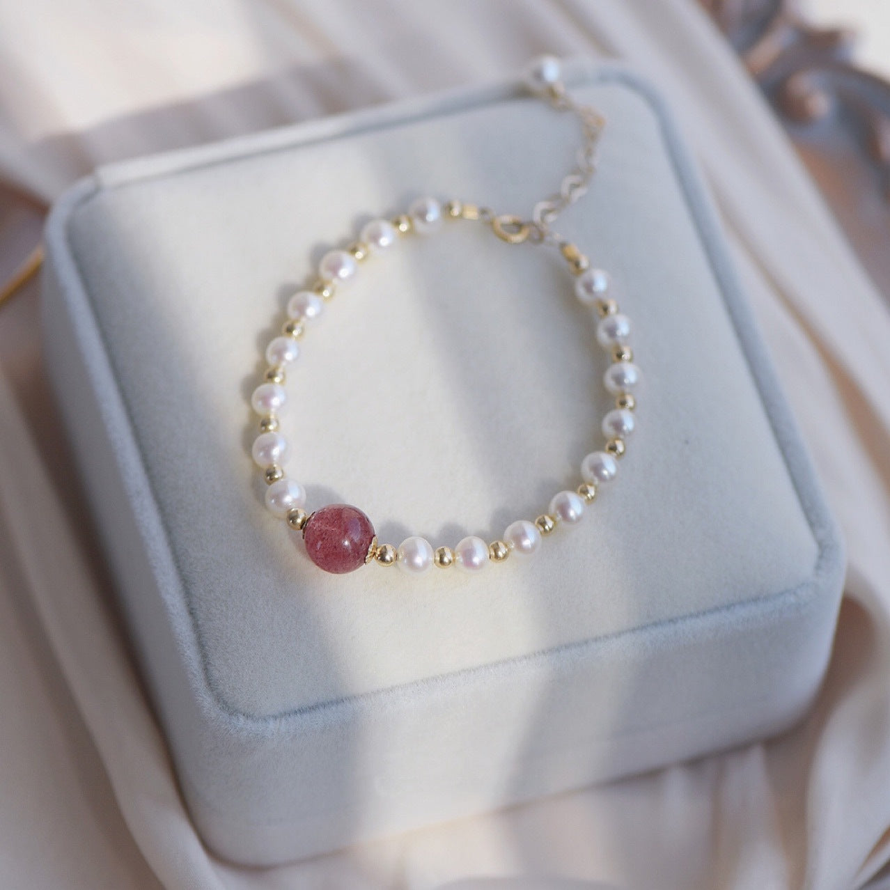 Natural freshwater pearl bracelet female pigeon blood red strawberry crystal bracelet 14k bag gold jewelry female gift wholesale