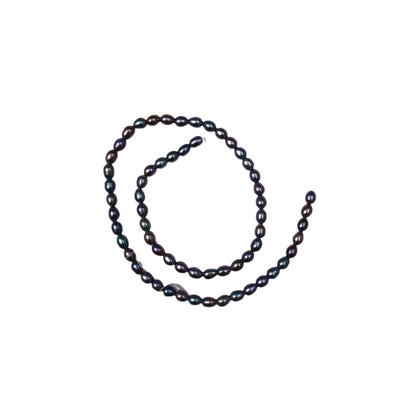 1043 4-5mm Natural Seedless Freshwater Pearl Black Millet-shaped Loose Bead