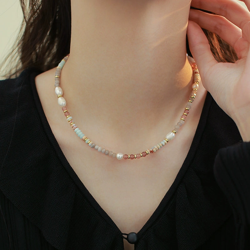 Dopamine Shoushan stone natural pearl necklace women's exquisite strawberry crystal splicing bead design sense