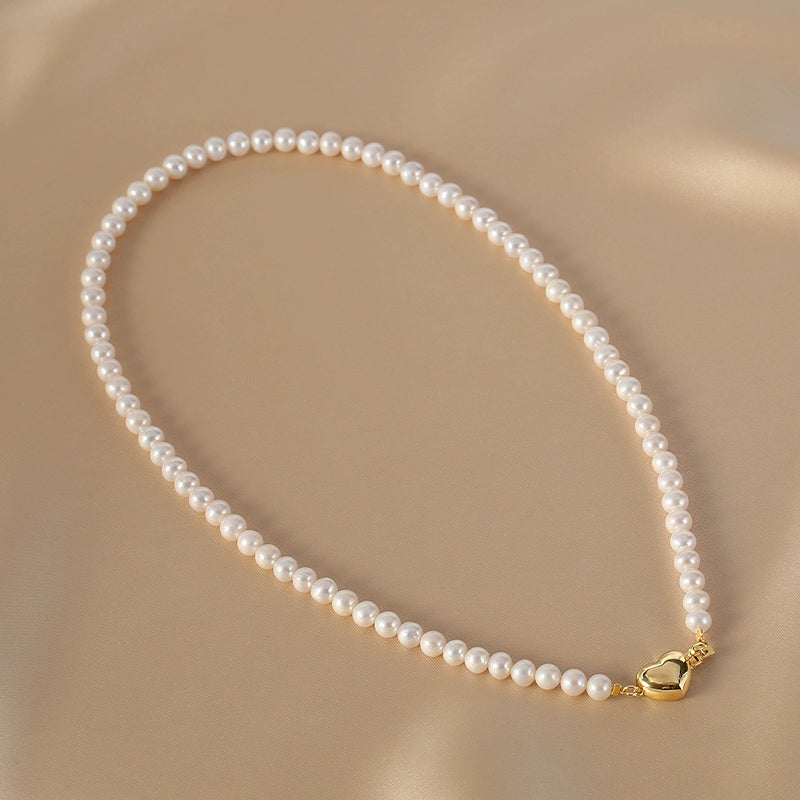 Natural freshwater pearl love necklace, women's design sense collarbone Valentine's Day gift for ladies