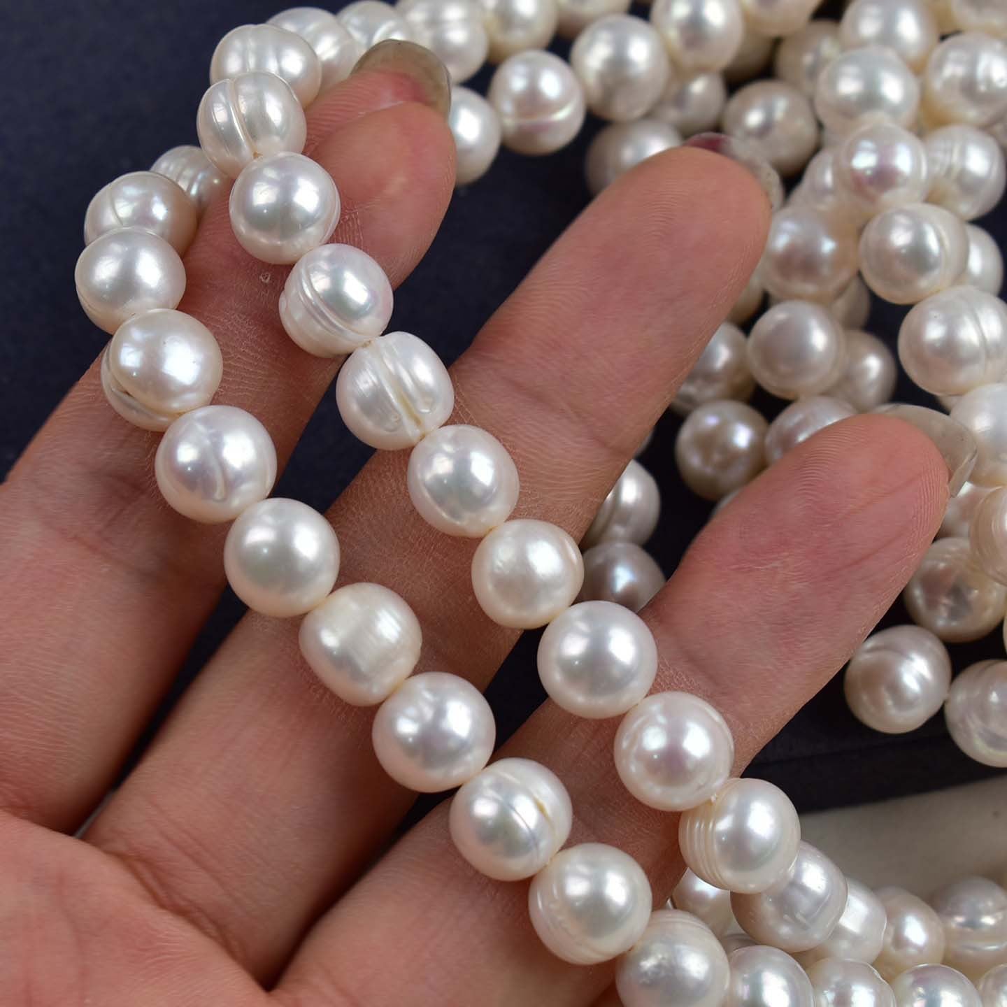 1148 9-10mm Near-Round Natural Freshwater Pearl Loose Beads