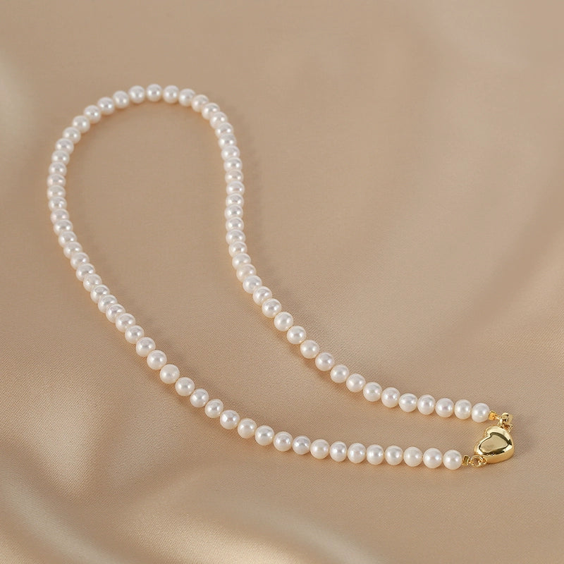 Natural freshwater pearl love necklace, women's design sense collarbone Valentine's Day gift for ladies