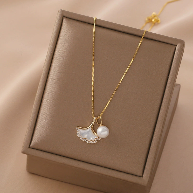 Ginkgo biloba pearl necklace women's jewelry design sense natural white fritillary exquisite