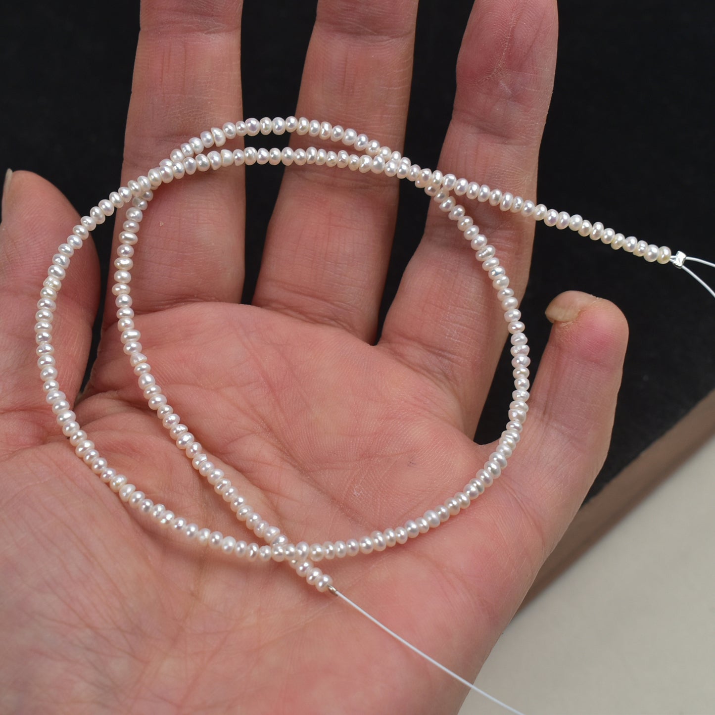 1133 natural freshwater pearls 2-3mm near round beads small flat beads loose beads DIY work in progress a string length about 38cm