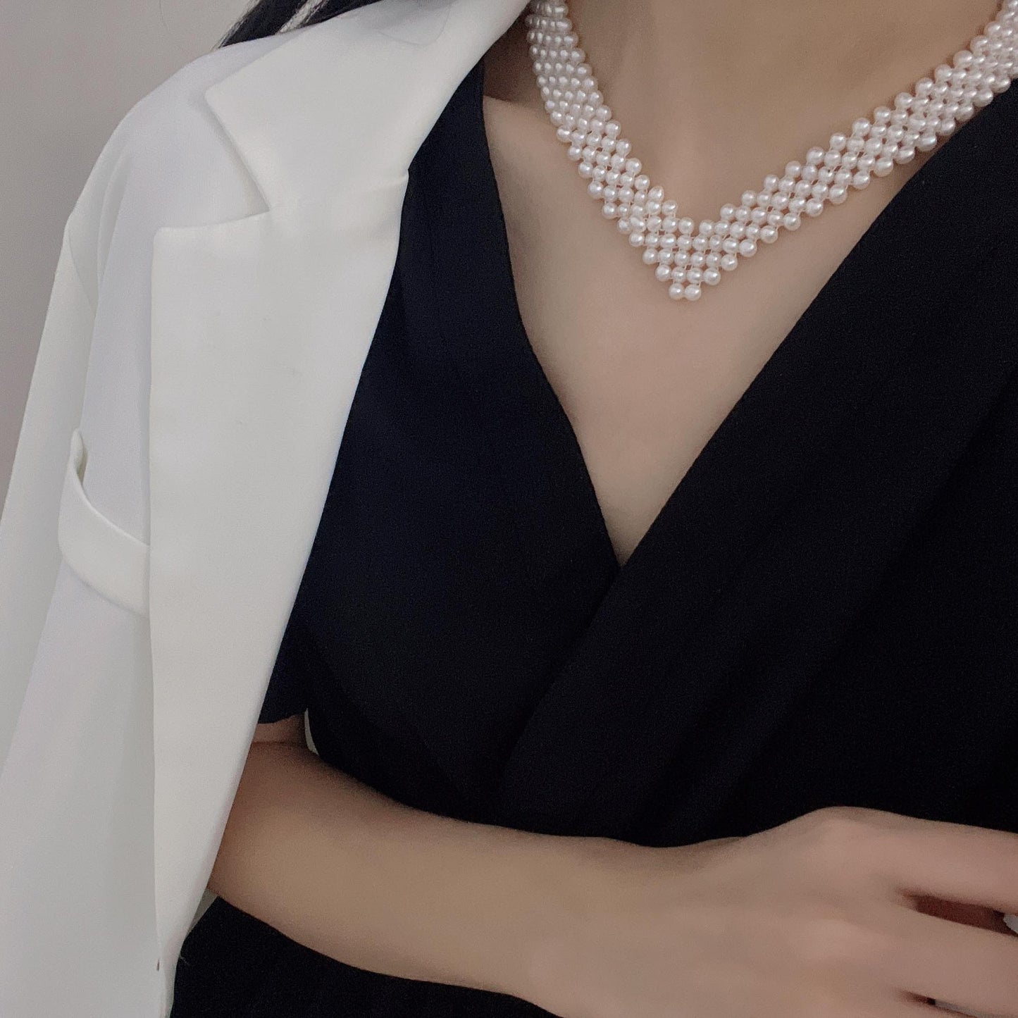 pure hand-woven fresh water pearl necklace, one piece of hair