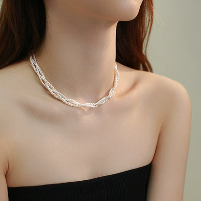 Multi-layer pearl necklace women's high-end sense light luxury niche collarbone chain personality versatile 2025 new popular neck chain
