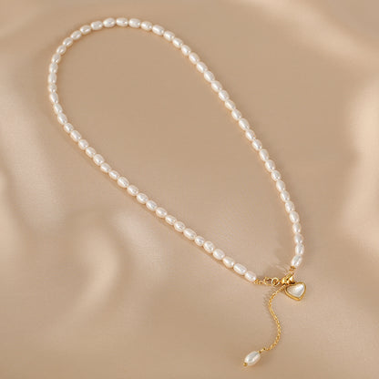 Freshwater pearl necklace femininity retro French freshwater white fritillary love pendant light advanced collarbone chain