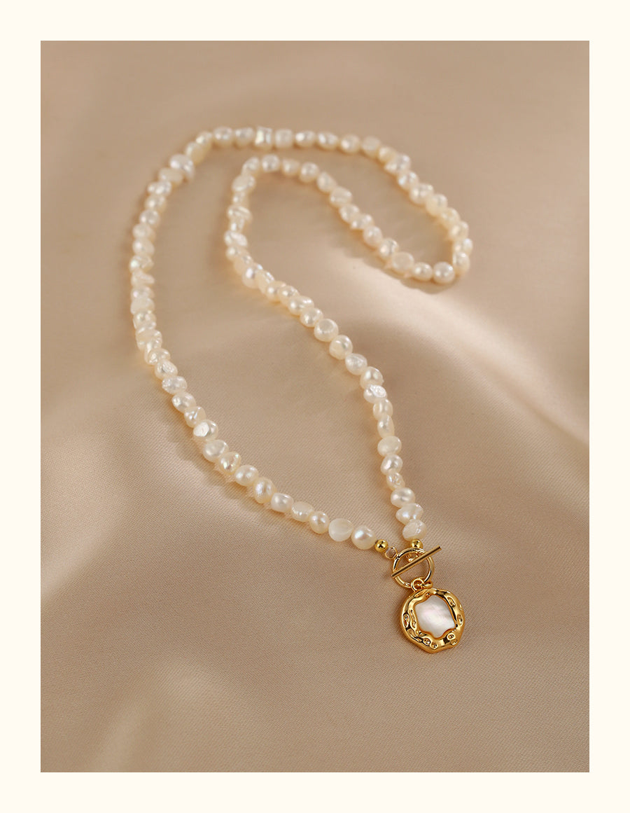 Baroque natural pearl necklace women's exquisite design OT buckle, shell pendant neck chain