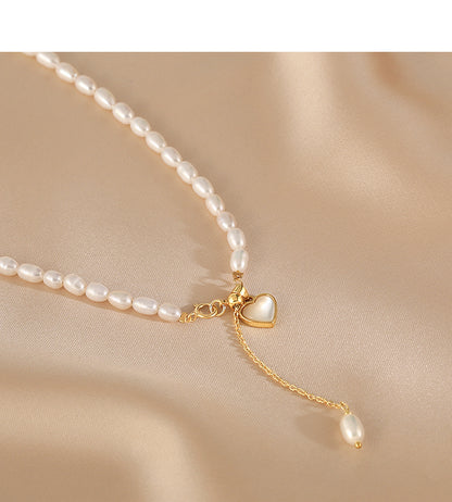Freshwater pearl necklace femininity retro French freshwater white fritillary love pendant light advanced collarbone chain