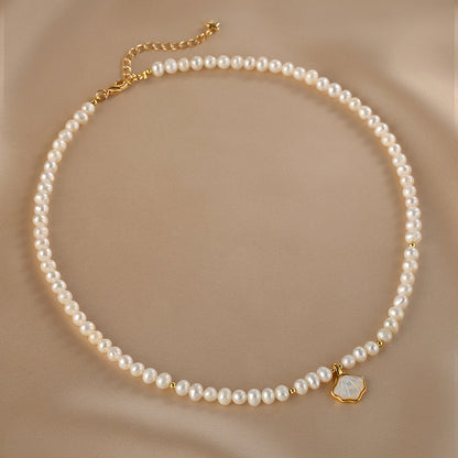 Natural pearl necklace, shell pendant, collarbone chain, exquisite premium neck chain.